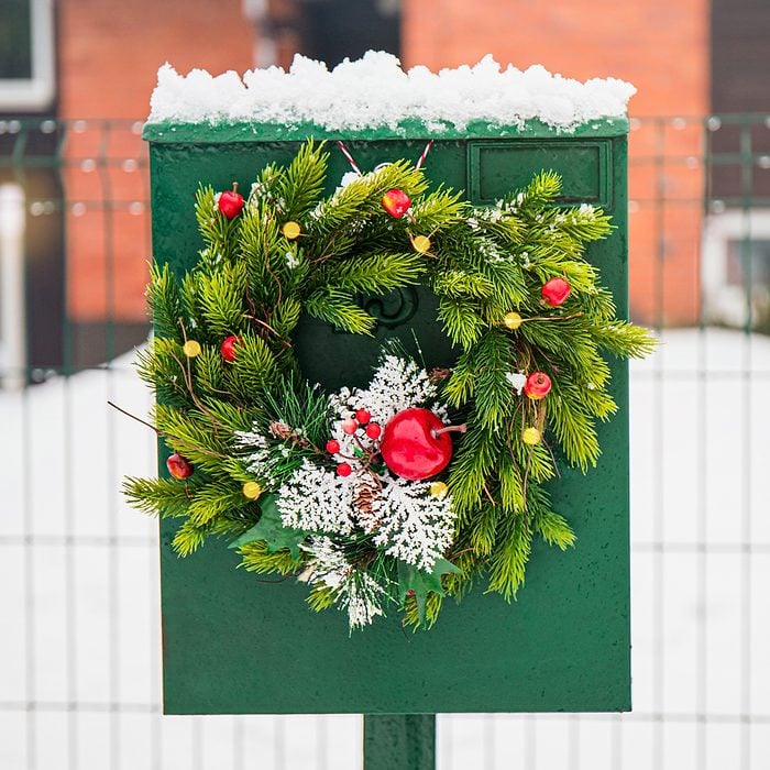Mailbox with Full Pine Wreath, Berries, and Lights — Christmas Mailbox Decor