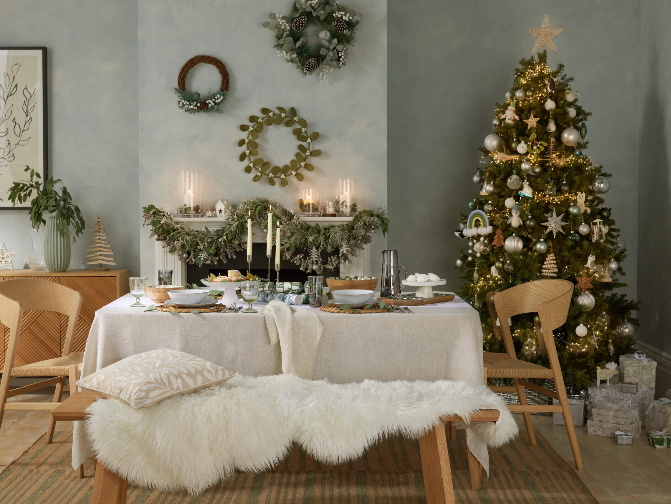 Modern Rustic Dining: Silver and White Accents — Christmas Tree Trends