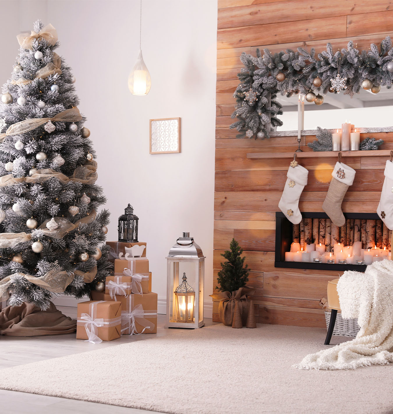 Farmhouse Charm: Flocked Tree with Burlap — Christmas Tree Trends