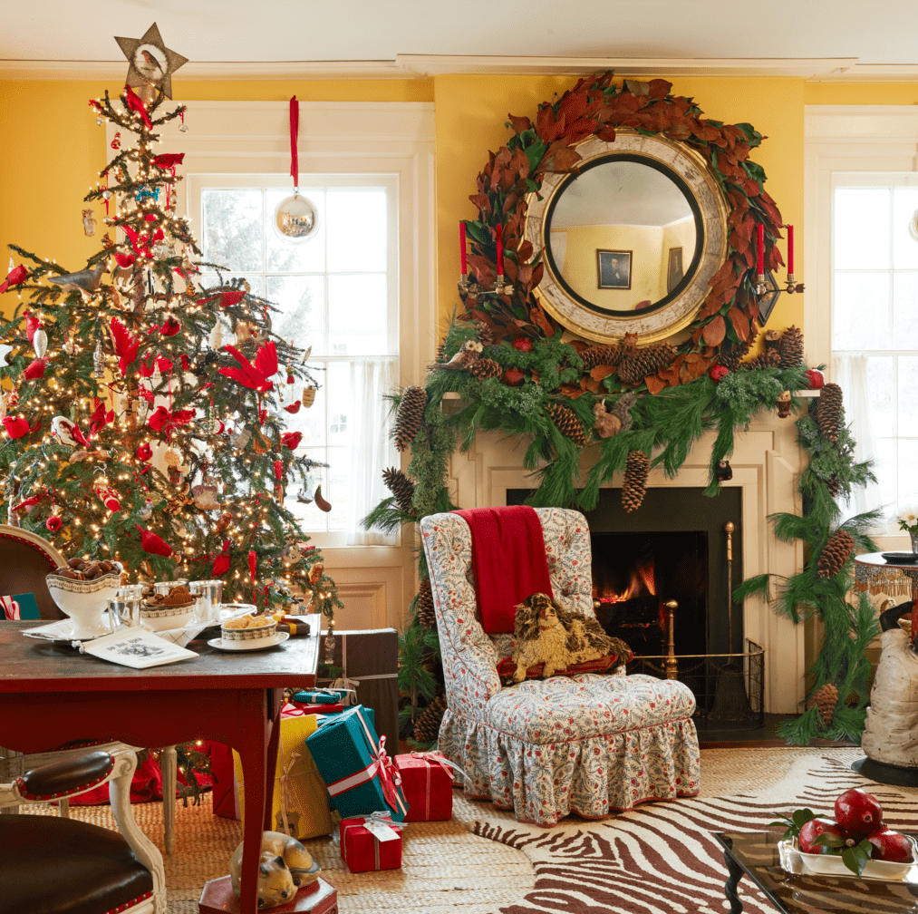 Elaborate Fireplace Mantel with Garland and Pinecones Elaborate Fireplace Mantel with Garland and Pinecones — Traditional Christmas Decor
