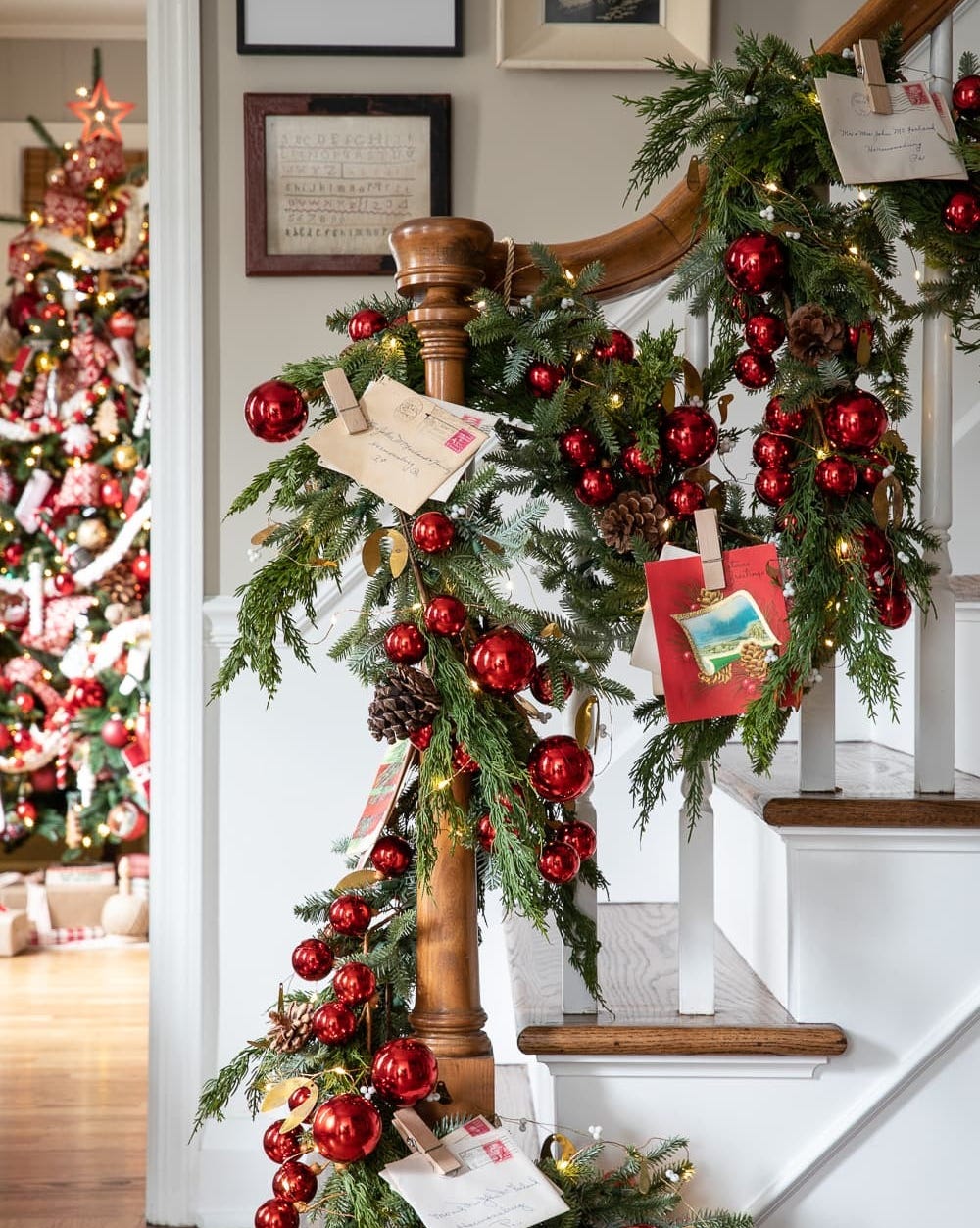 Festive Staircase Garland with Red Ornaments and Letters Festive Staircase Garland with Red Ornaments and Letters — Christmas Garland