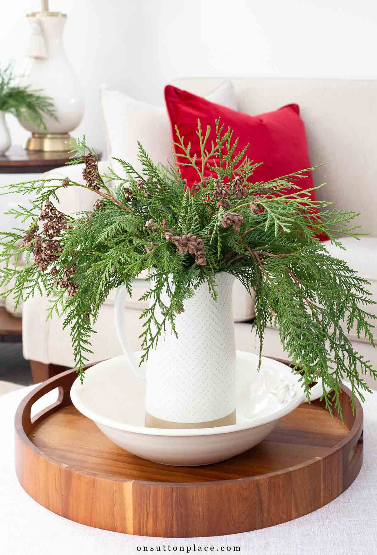 Natural Christmas Decor with Greenery in a Pitcher Natural Christmas Decor with Greenery in a Pitcher — Christmas Coffee Table Decor