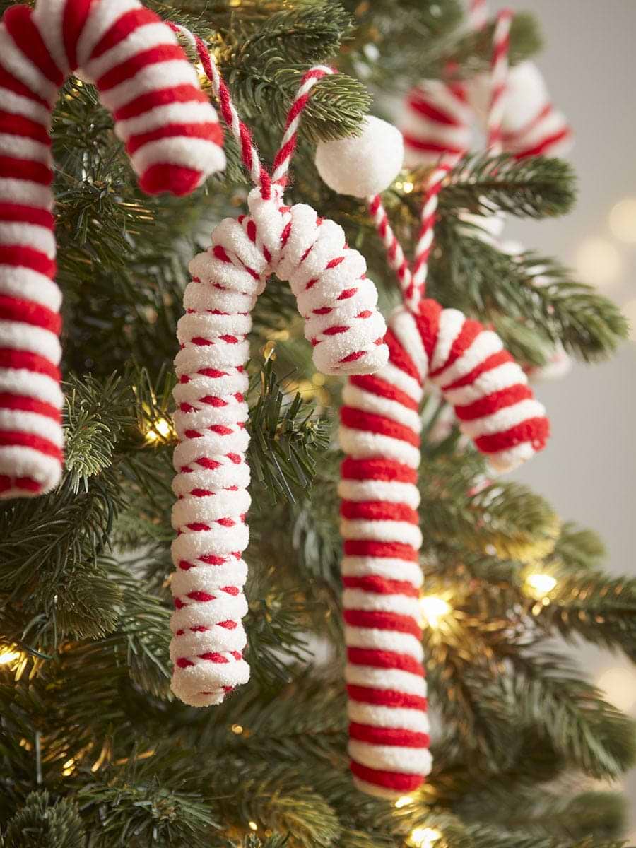 Textured Chenille Candy Cane Garland on a Christmas Tree — Candy Cane Christmas Decor