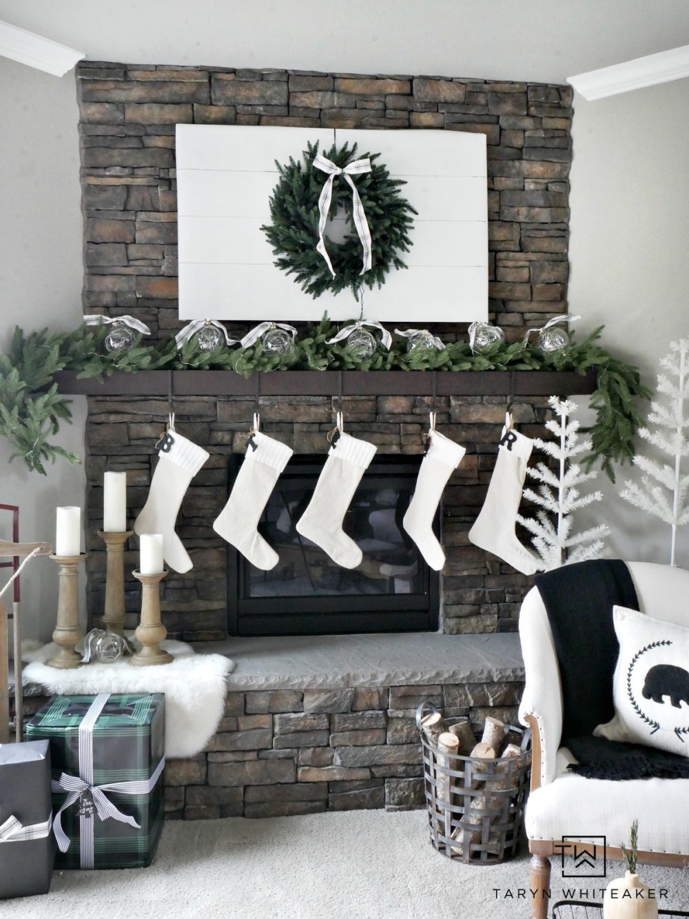 Stone Fireplace Farmhouse Mantel with Garland and Wreath Stone Fireplace Farmhouse Mantel with Garland and Wreath — Farmhouse Christmas Mantel