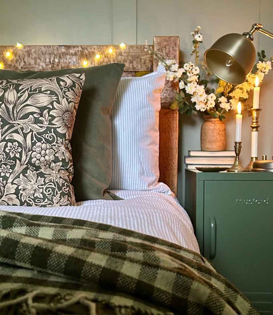 Rustic Reclaimed Wood Headboard with Delicate Fairy Lights — Christmas Fairy Lights Headboard
