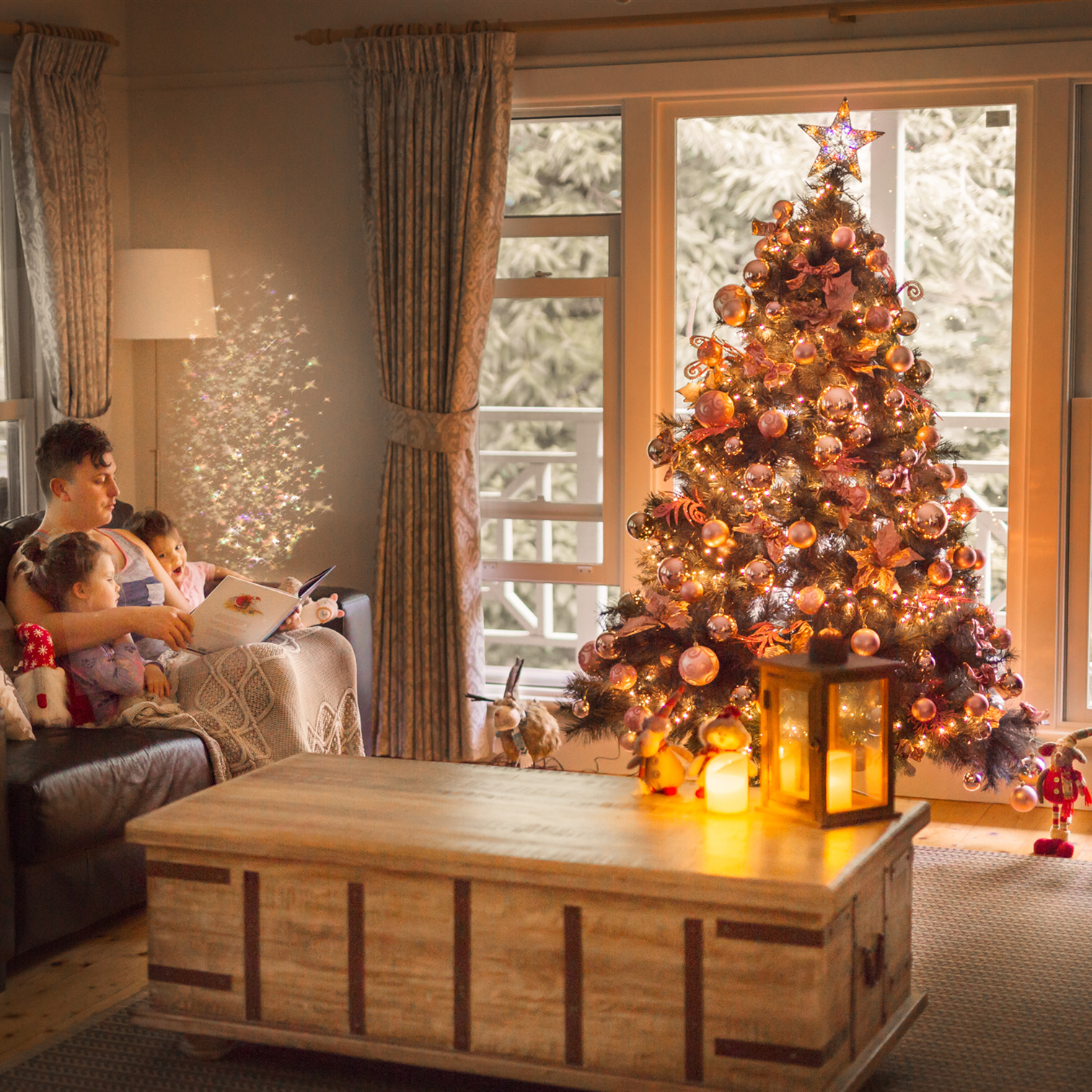 Traditional Visual Idea Traditional Visual Idea — Pink and Gold Christmas Tree