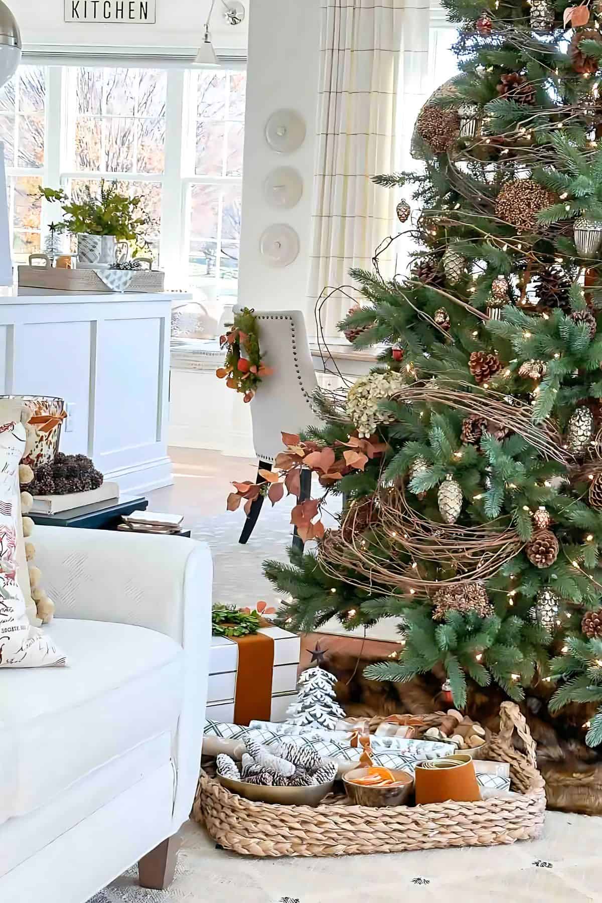Tips For Decorating With Organics At Christmas: The 2024 Christmas Tour - StoneGable