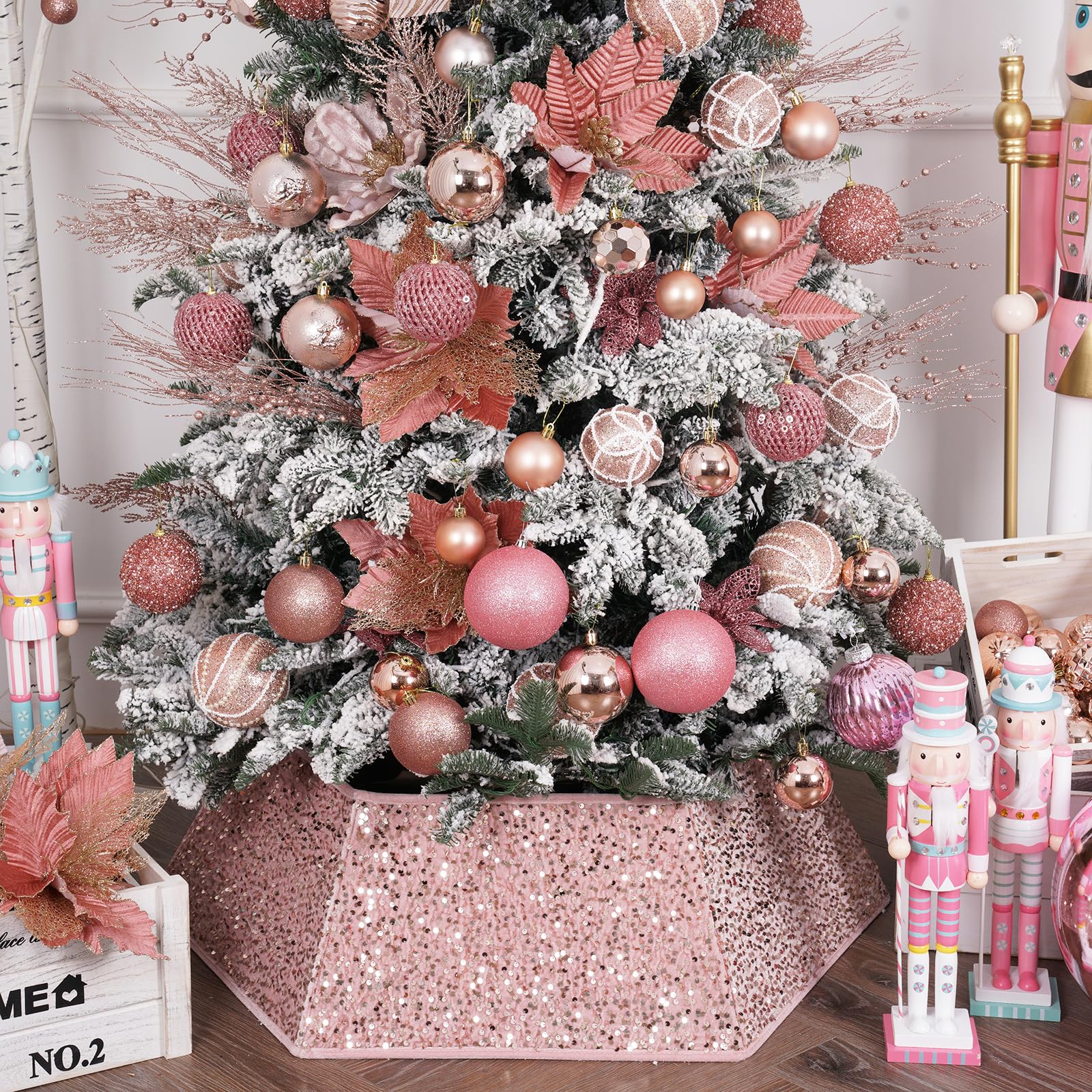 Glam Visual Idea Glam Visual Idea — Pink and Gold Christmas Tree