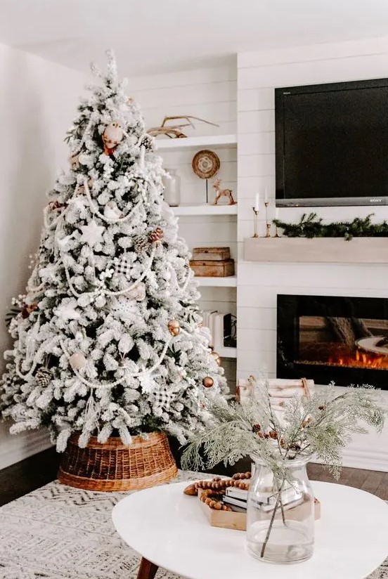 Rustic Modern Flocked Tree with Natural Elements — Flocked Christmas Tree Decor