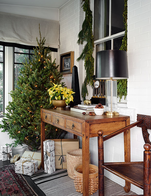 Traditional Entryway with Small Christmas Tree and Wooden Console — Christmas Tree Decorating