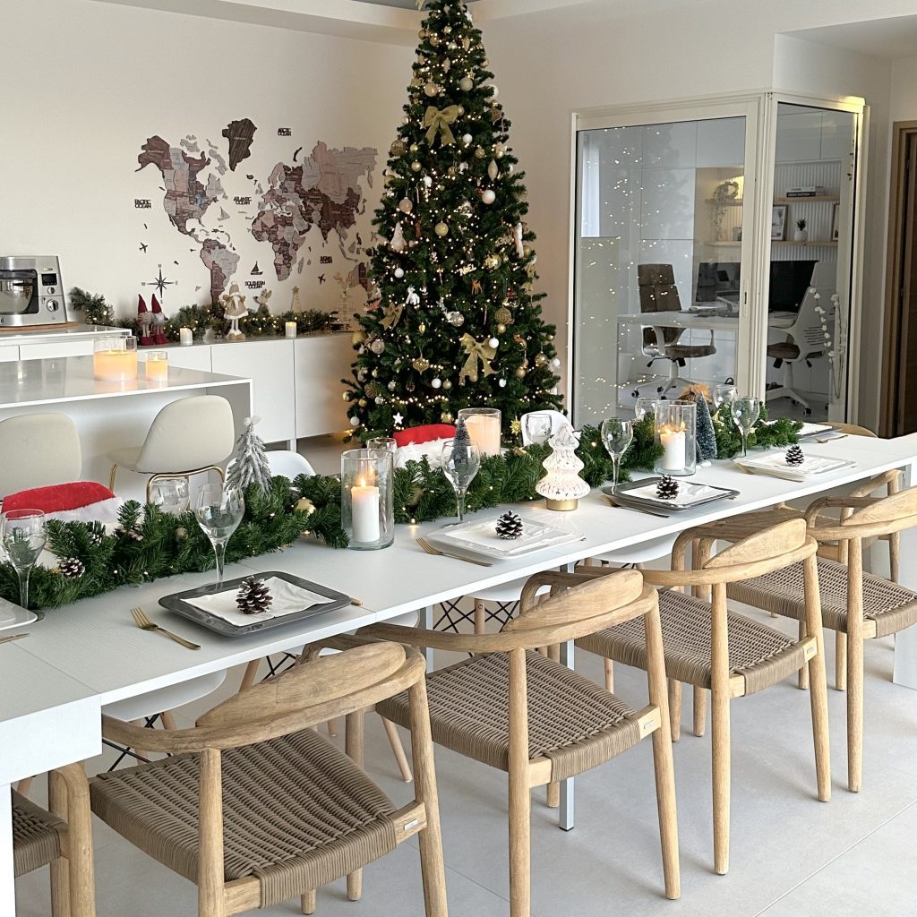 Modern Dining Room with Garland Runner and Minimalist Settings Modern Dining Room with Garland Runner and Minimalist Settings — Simple Christmas Decor
