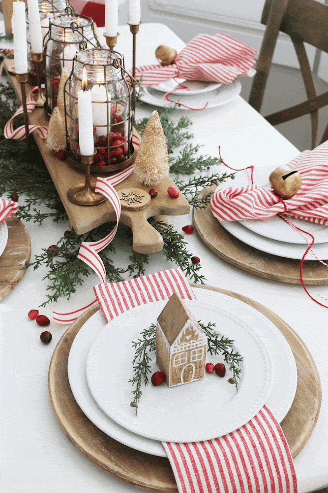 Rustic Gingerbread House Christmas Place Setting — Christmas Table Setting