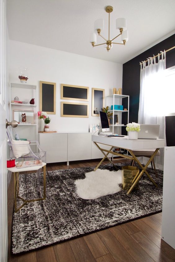 Modern Desk with Festive Greenery and Gold Accents Modern Desk with Festive Greenery and Gold Accents — Christmas Home Office Decor