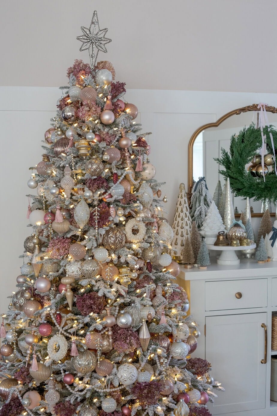 Romantic Flocked Tree with Blush Pink and Rose Gold Ornaments Romantic Flocked Tree with Blush Pink and Rose Gold Ornaments — Pink and Gold Christmas Tree