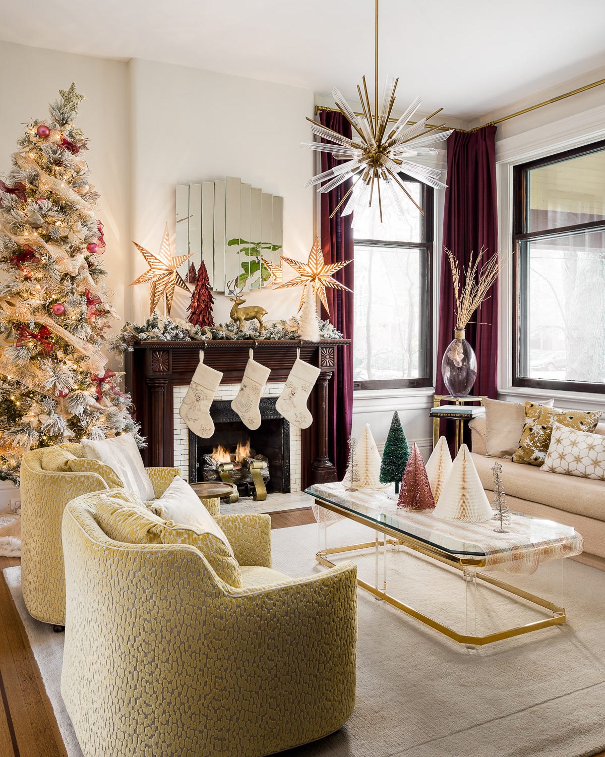 Luxurious Modern Living Room with Flocked Tree and Red Gold Accents — Modern Christmas Decor