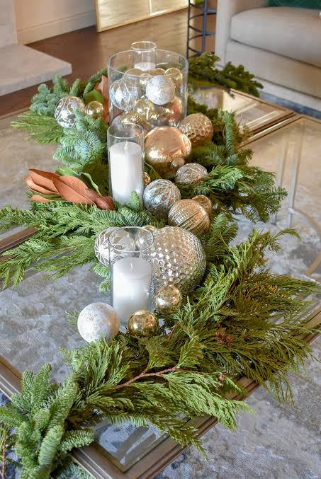 Design a natural Christmas centerpiece with gold accents Design a natural Christmas centerpiece with gold accents — Gold Christmas Decor