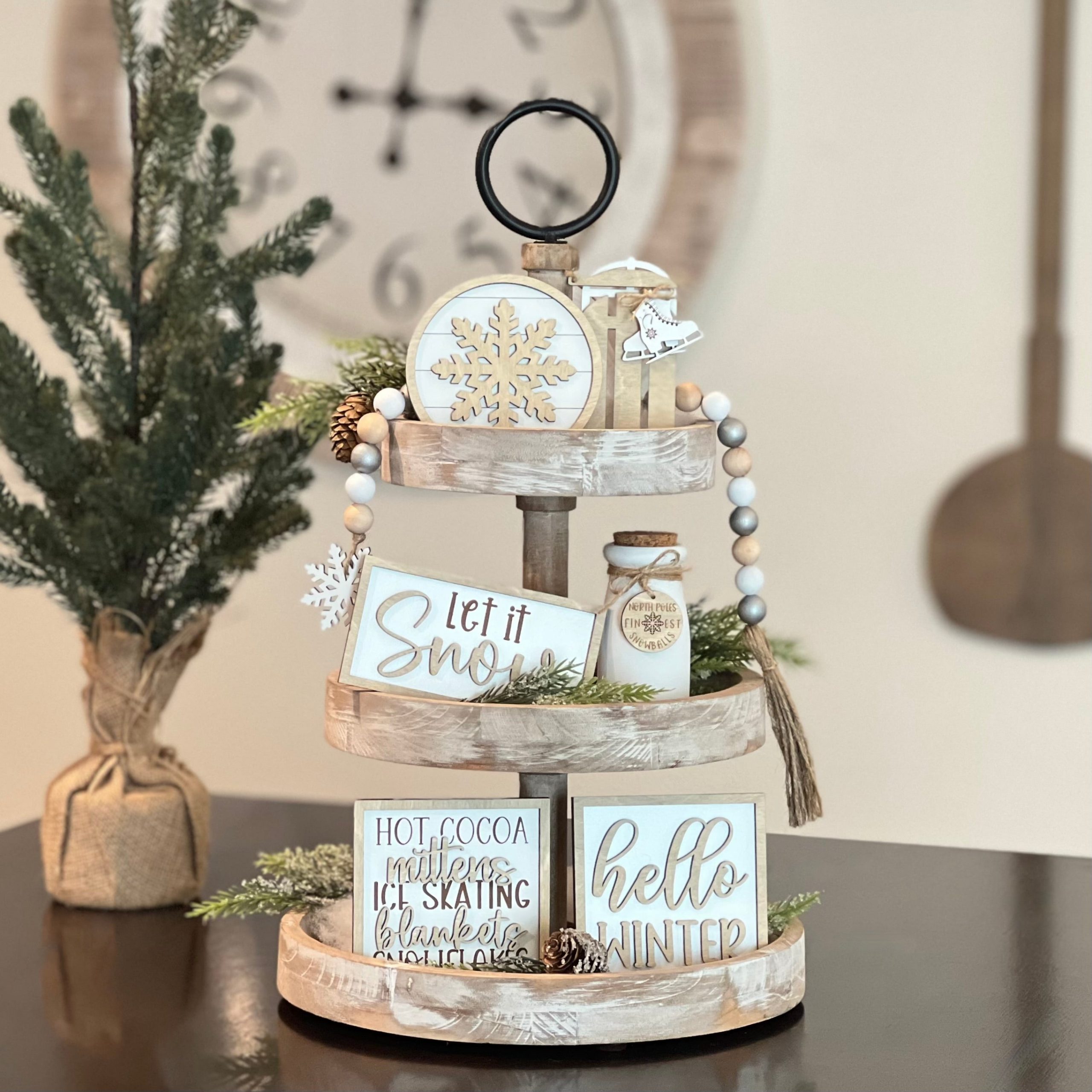 Detail Vignette Visual Idea — Christmas Tiered Tray