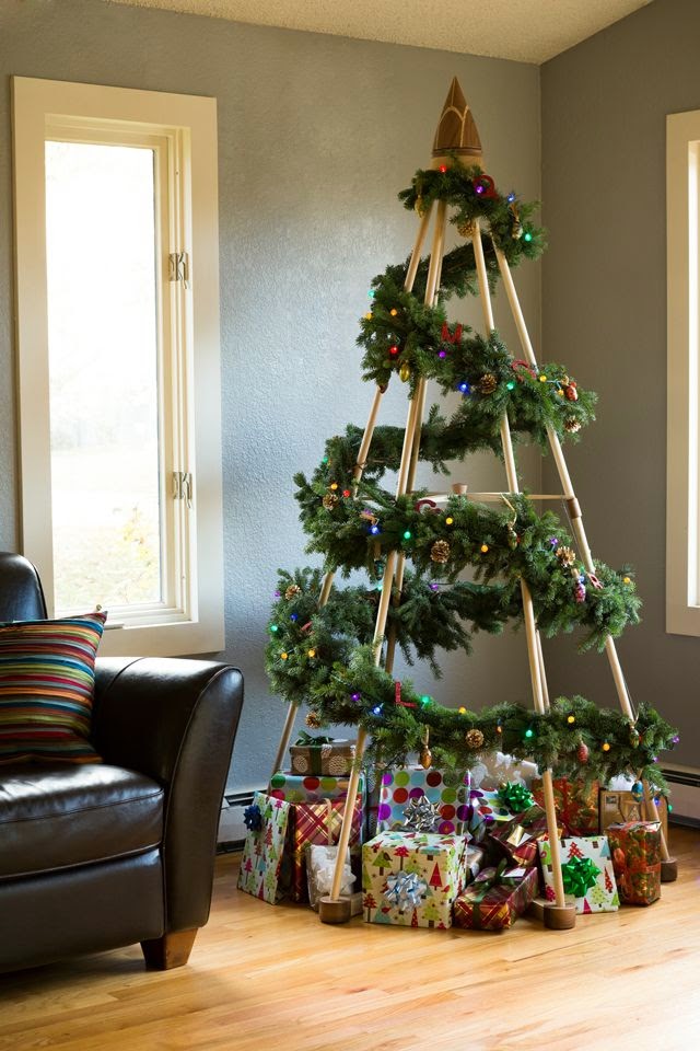 Ladder-Style Wood Christmas Tree with Greenery Ladder-Style Wood Christmas Tree with Greenery — Alternative Christmas Trees