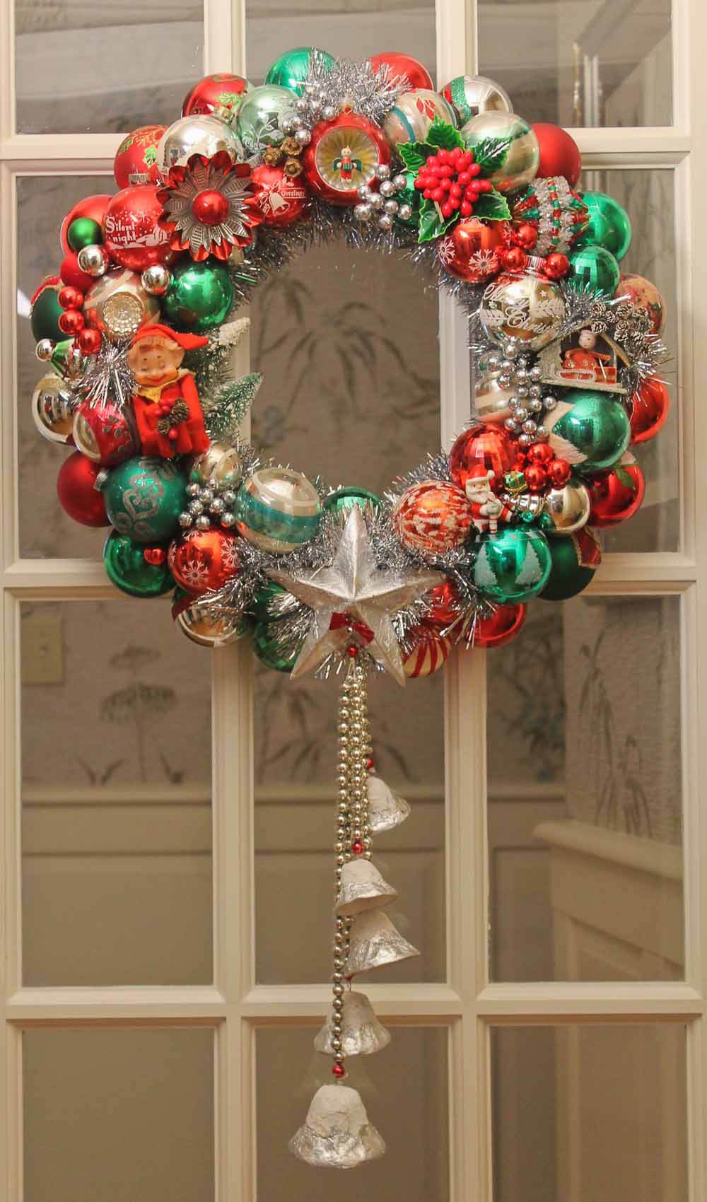 Vintage Charm: A Densely Decorated Ornament Wreath Vintage Charm: A Densely Decorated Ornament Wreath