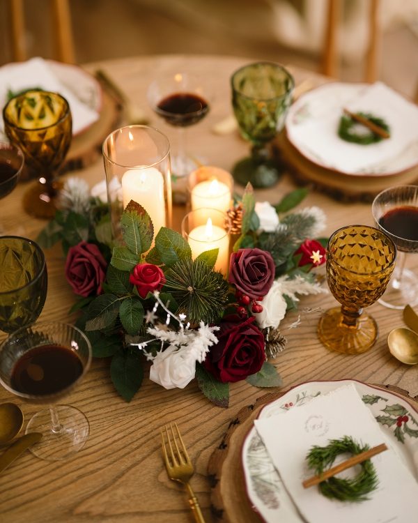 Rustic Burgundy Rose Centerpiece with Festive Glassware Rustic Burgundy Rose Centerpiece with Festive Glassware — Christmas Wedding Decor