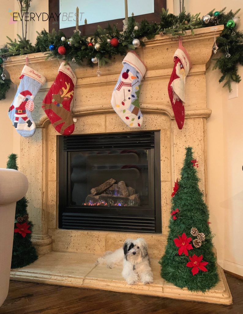 Handmade Snowman Christmas Wreath with 'Let It Snow' Sign — Dollar Tree Christmas Decor