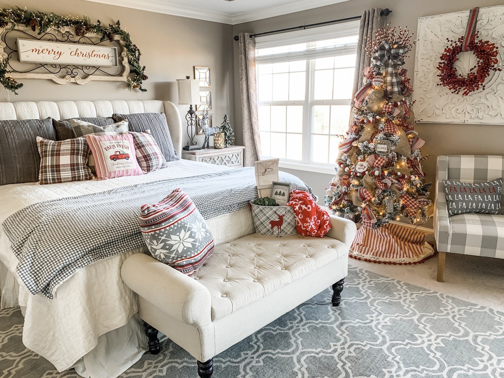 Farmhouse Christmas Bedroom with Ornate Tree and Plaid Accents Farmhouse Christmas Bedroom with Ornate Tree and Plaid Accents — Christmas Bedroom Decor