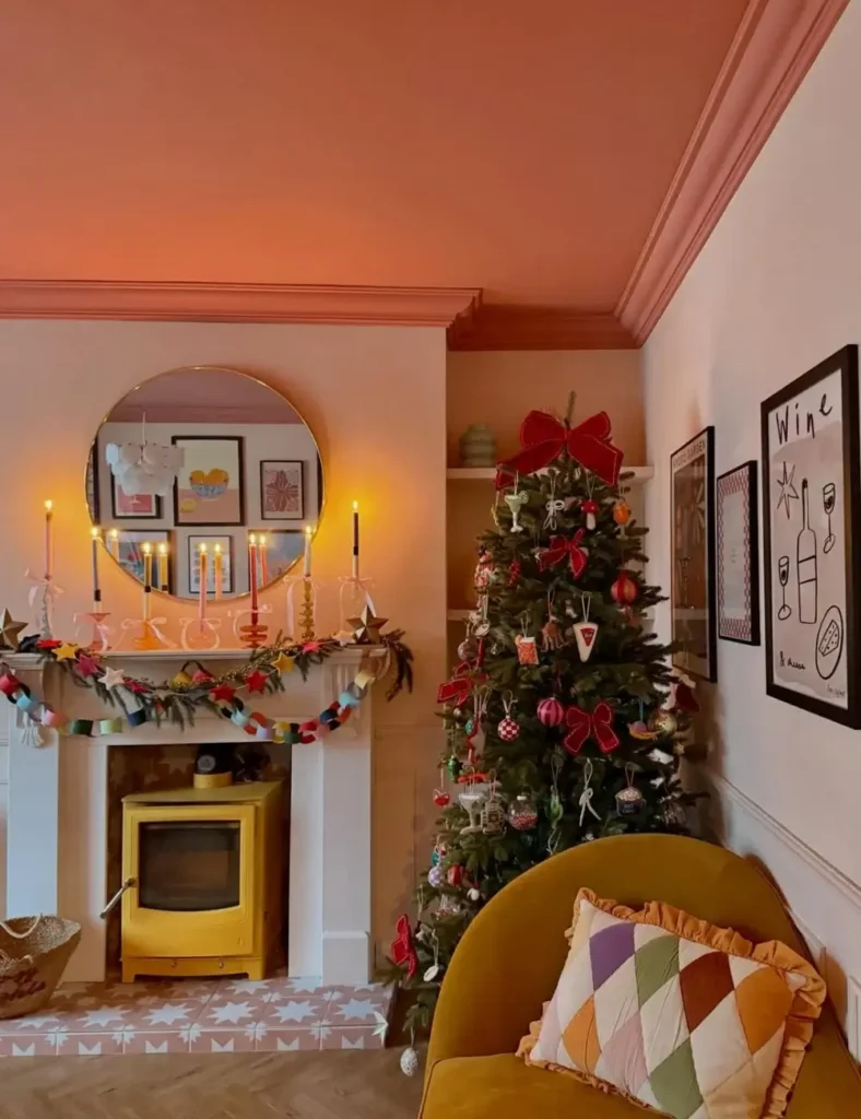 Modern Eclectic Living Room with a Bold Red Bow Topped Christmas Tree — Christmas Living Room Decor