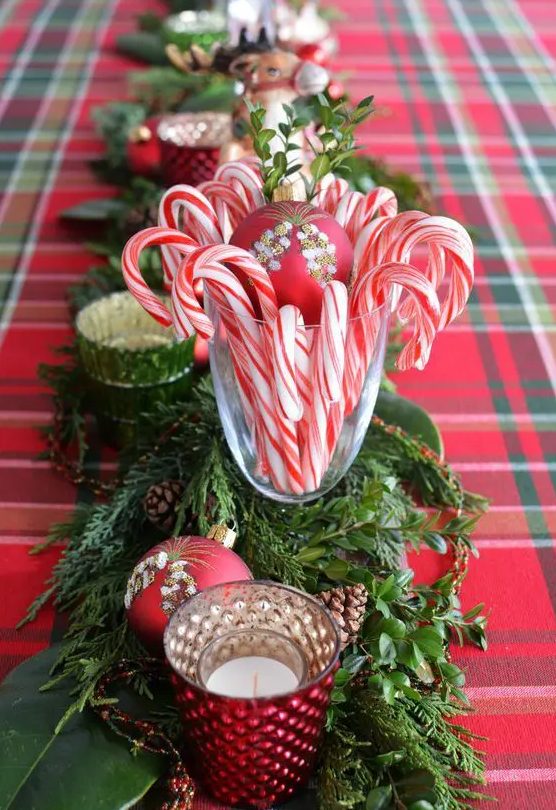 Elegant Tablescape Featuring Candy Canes in a Glass Vase — Candy Cane Christmas Decor