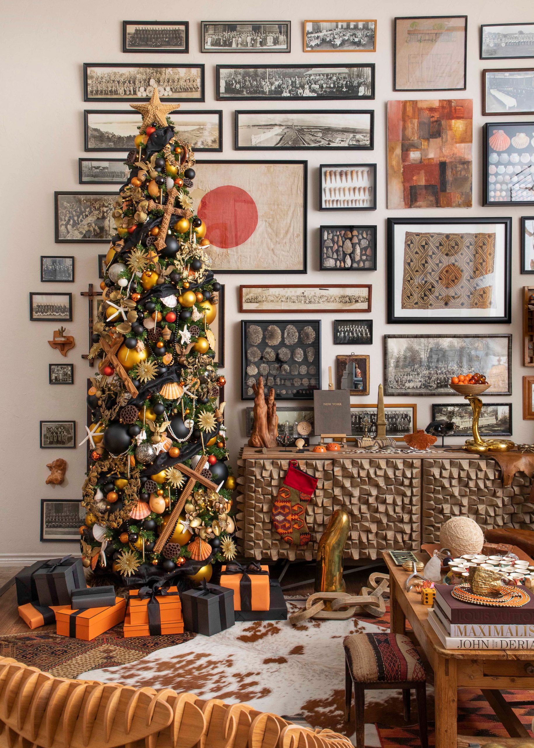 Rustic Eclectic Tree with Shells and Natural Elements Rustic Eclectic Tree with Shells and Natural Elements — Christmas Tree Themes