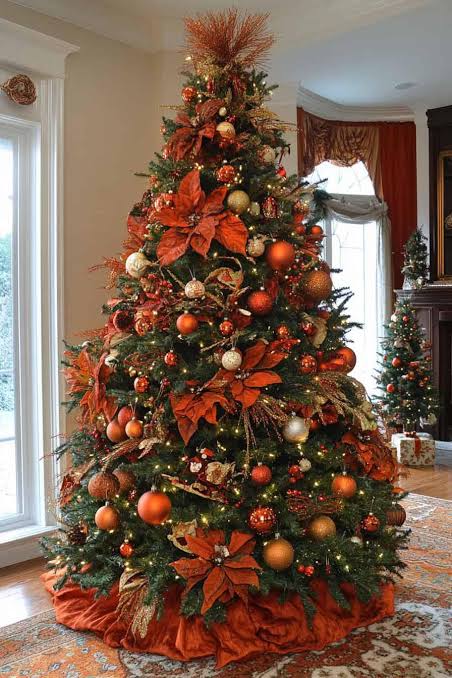 A Classic Christmas Tree Dressed in Red and Gold A Classic Christmas Tree Dressed in Red and Gold — Red and Gold Christmas Decor