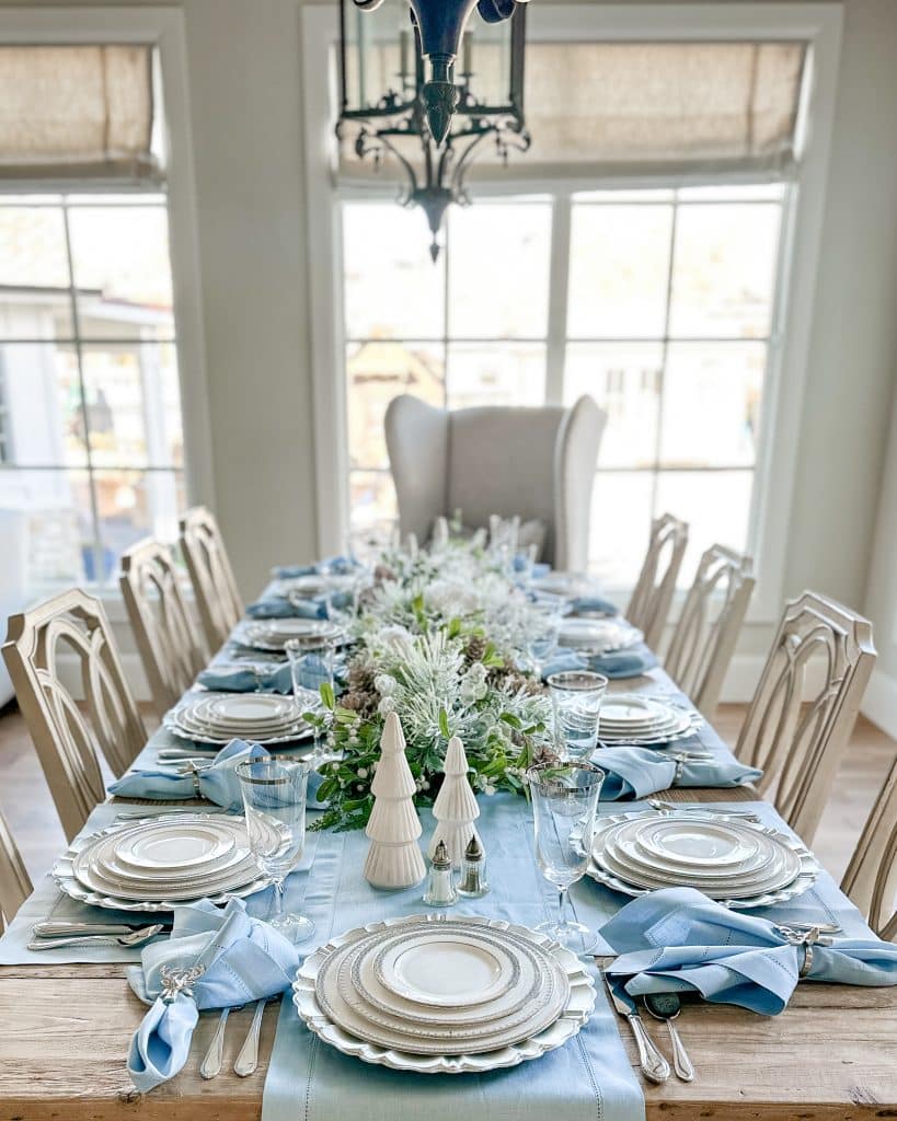 Elegant Dining Room with Blue and Silver Christmas Tablescape — Christmas Dining Room Decor