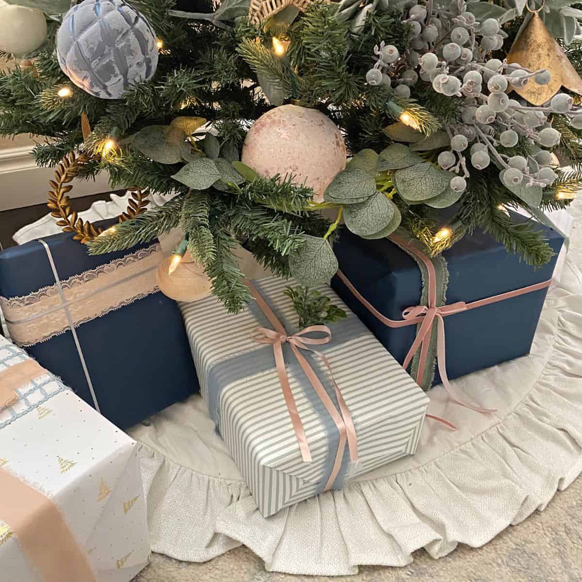 Charming Christmas Present Wrapping Ideas | Mornington Lane