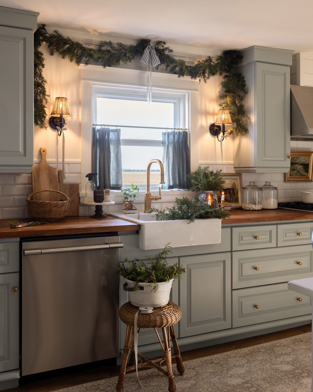 Farmhouse Sink Area with Christmas Garland — Farmhouse Christmas Kitchen