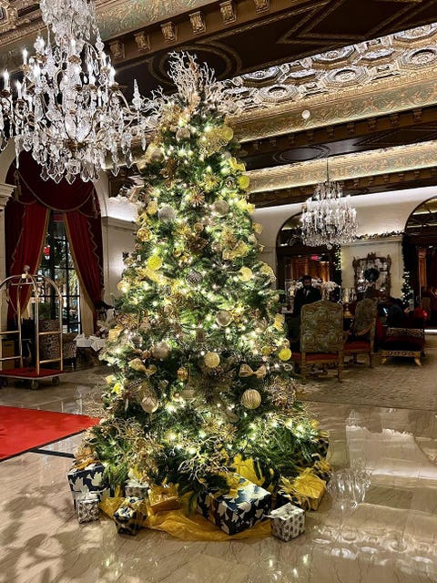 Opulent Hotel Lobby Christmas Tree Centerpiece Opulent Hotel Lobby Christmas Tree Centerpiece — Glam Christmas Tree