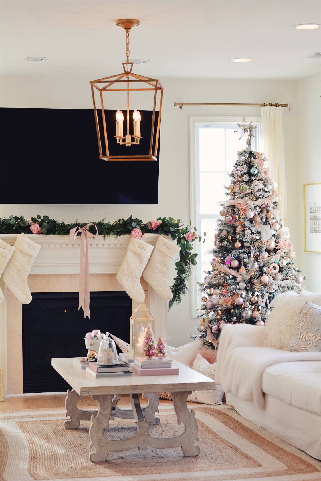Chic Pink and Gold Tree by a Fireplace with Stockings Chic Pink and Gold Tree by a Fireplace with Stockings — Pink and Gold Christmas Tree