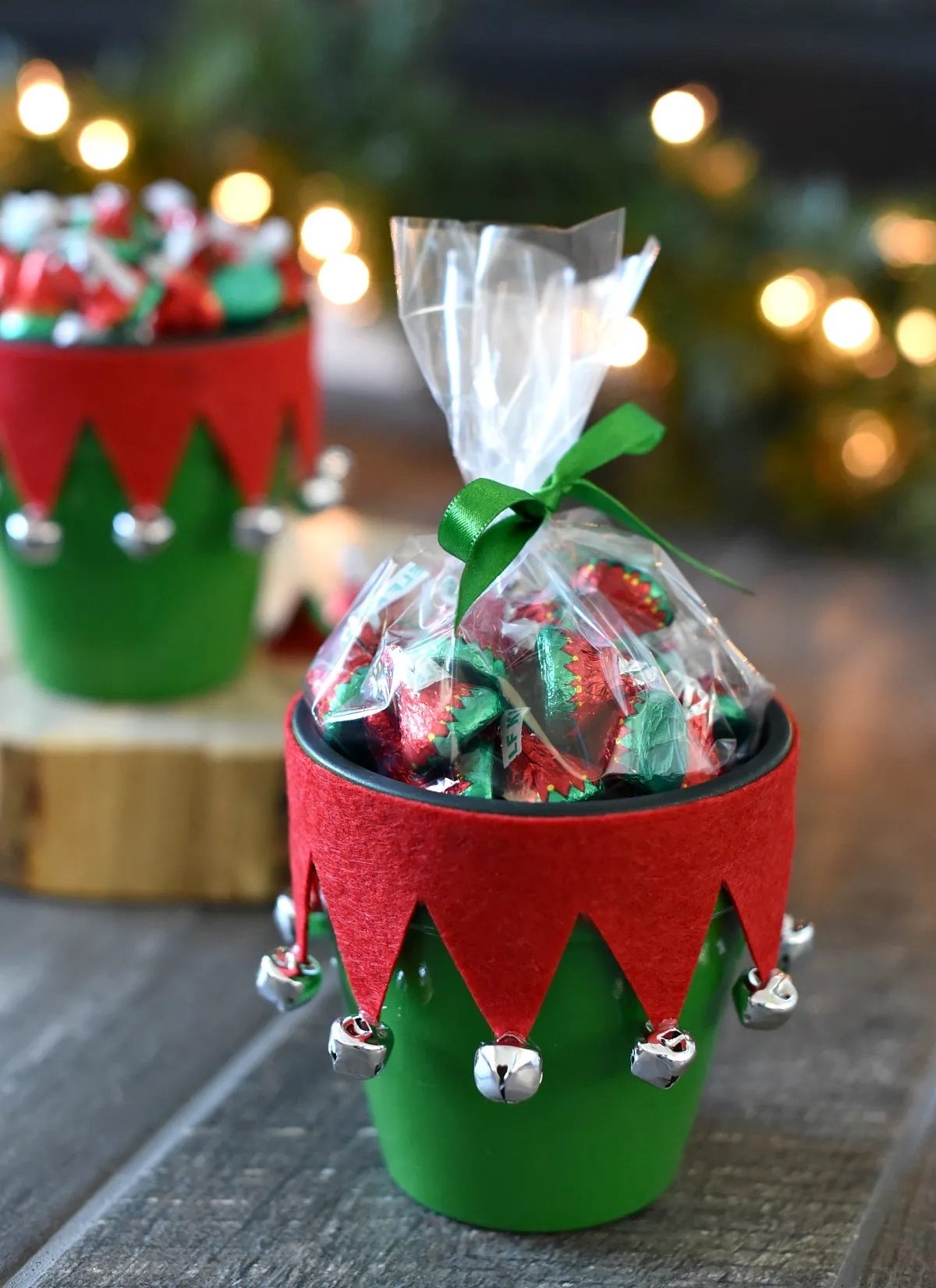 Festive Elf Hat Gift Containers Festive Elf Hat Gift Containers — Christmas Crafts for Adults