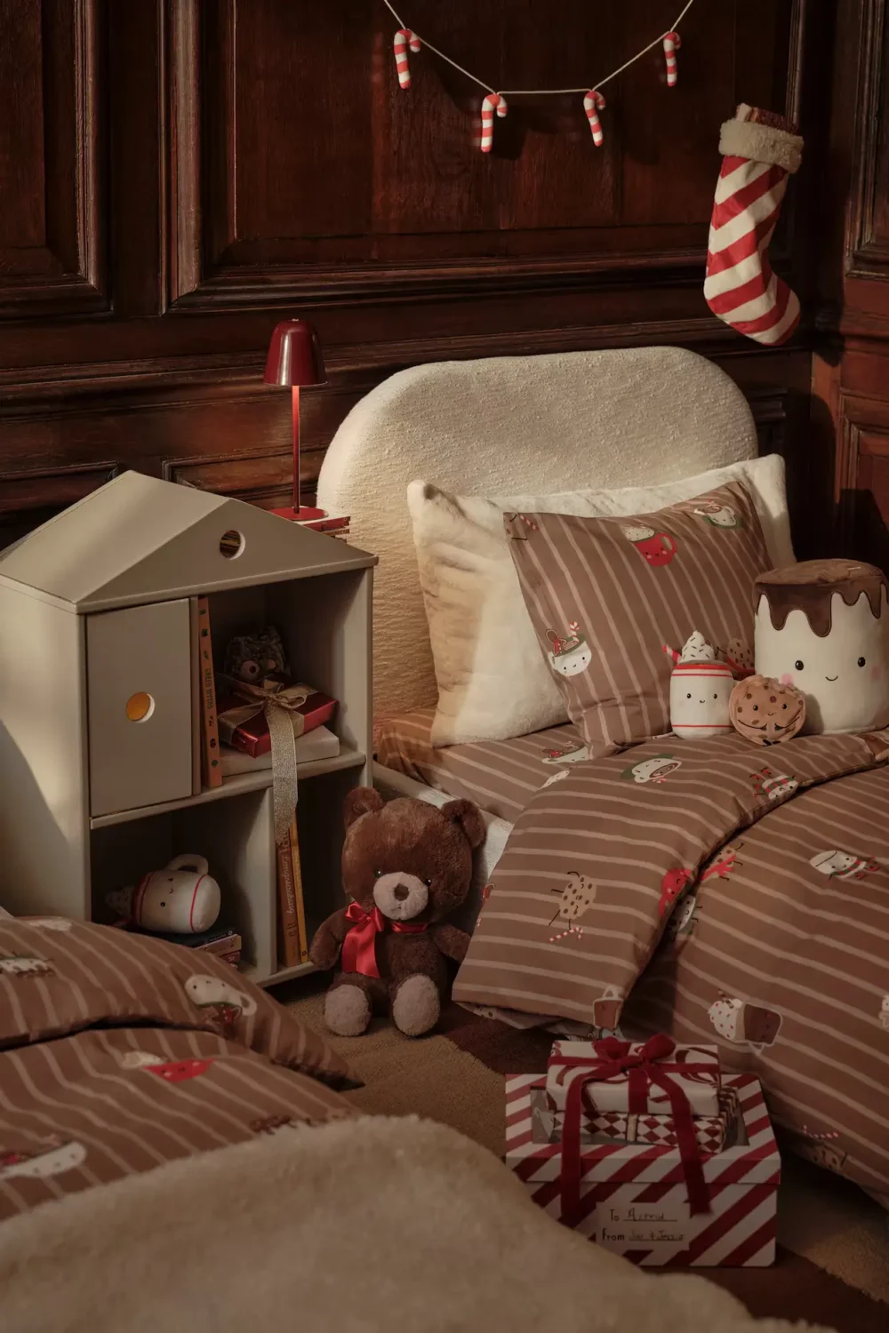 Cozy Bedding with Chocolate and Ice Cream Christmas Theme — Kids Bedroom Christmas Decor