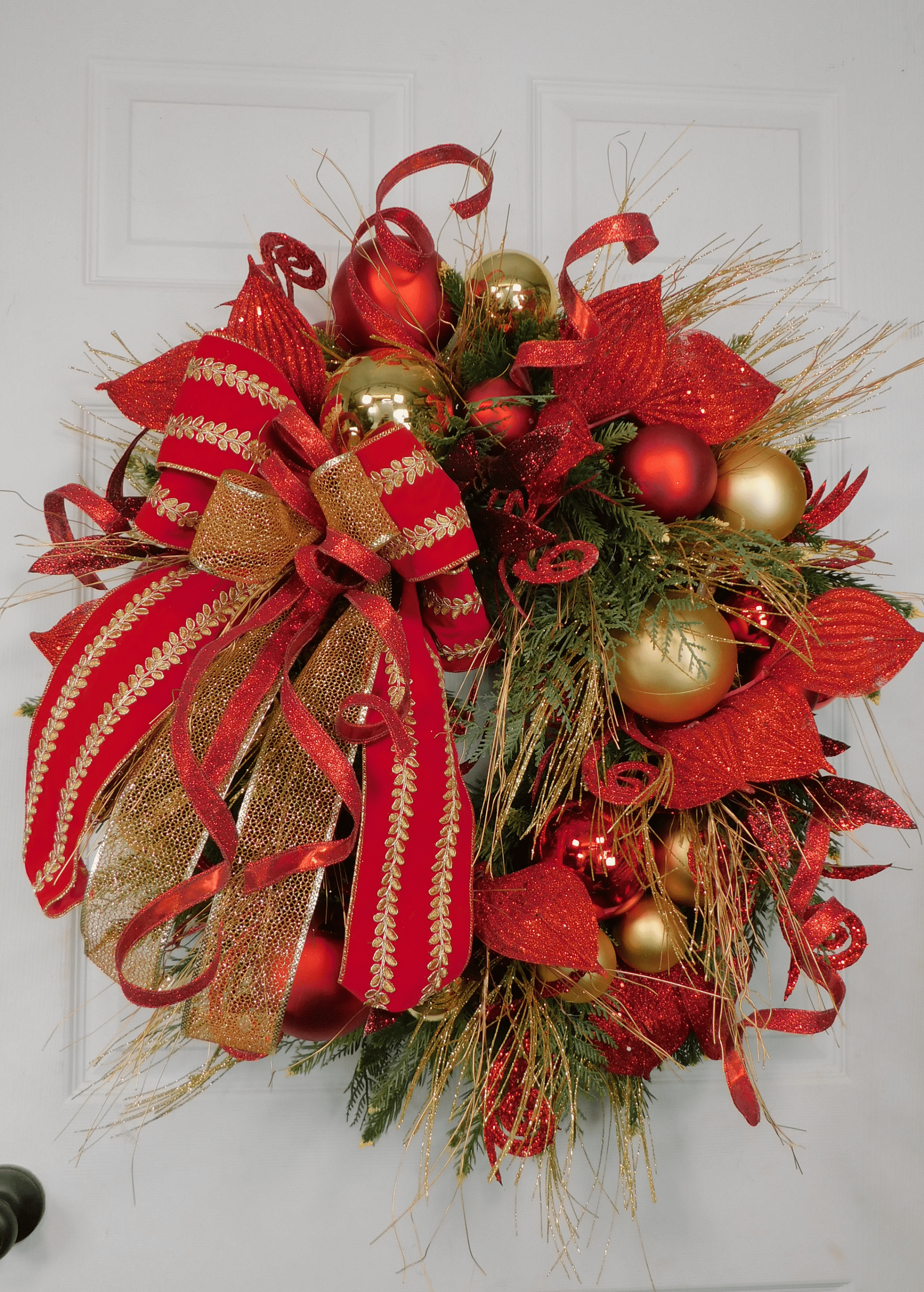 Glamorous Red and Gold Christmas Wreath with a Large Bow Glamorous Red and Gold Christmas Wreath with a Large Bow — Red and Gold Christmas Decor