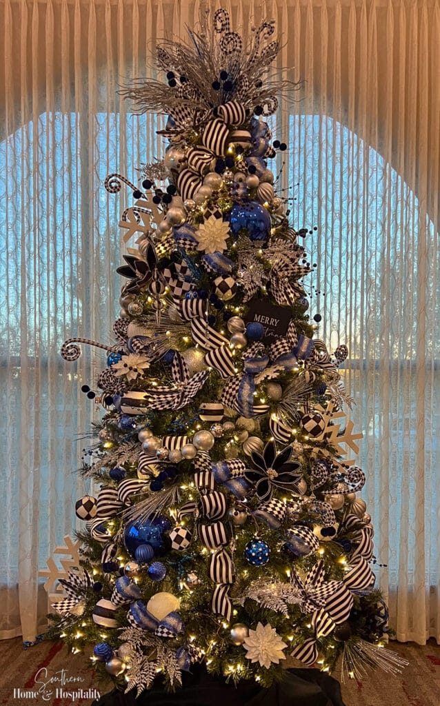 Patterned Blue and Silver Christmas Tree Decorations — Blue Christmas Decor