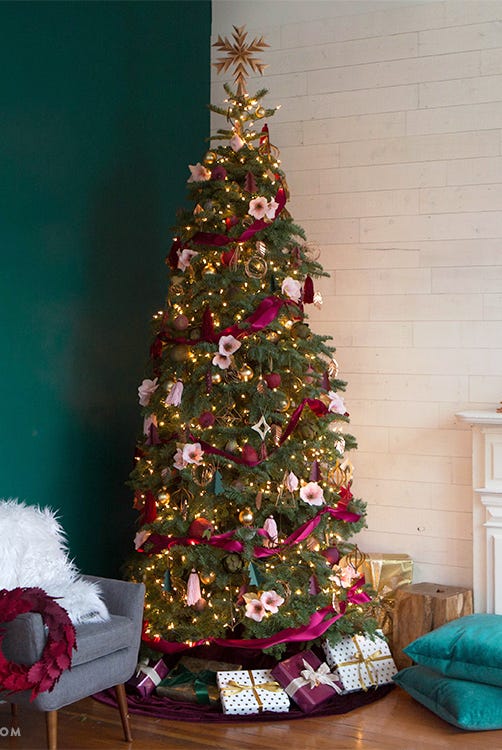 Deep Pink Velvet Ribbon with Faux Flowers Deep Pink Velvet Ribbon with Faux Flowers — Christmas Tree Ribbon