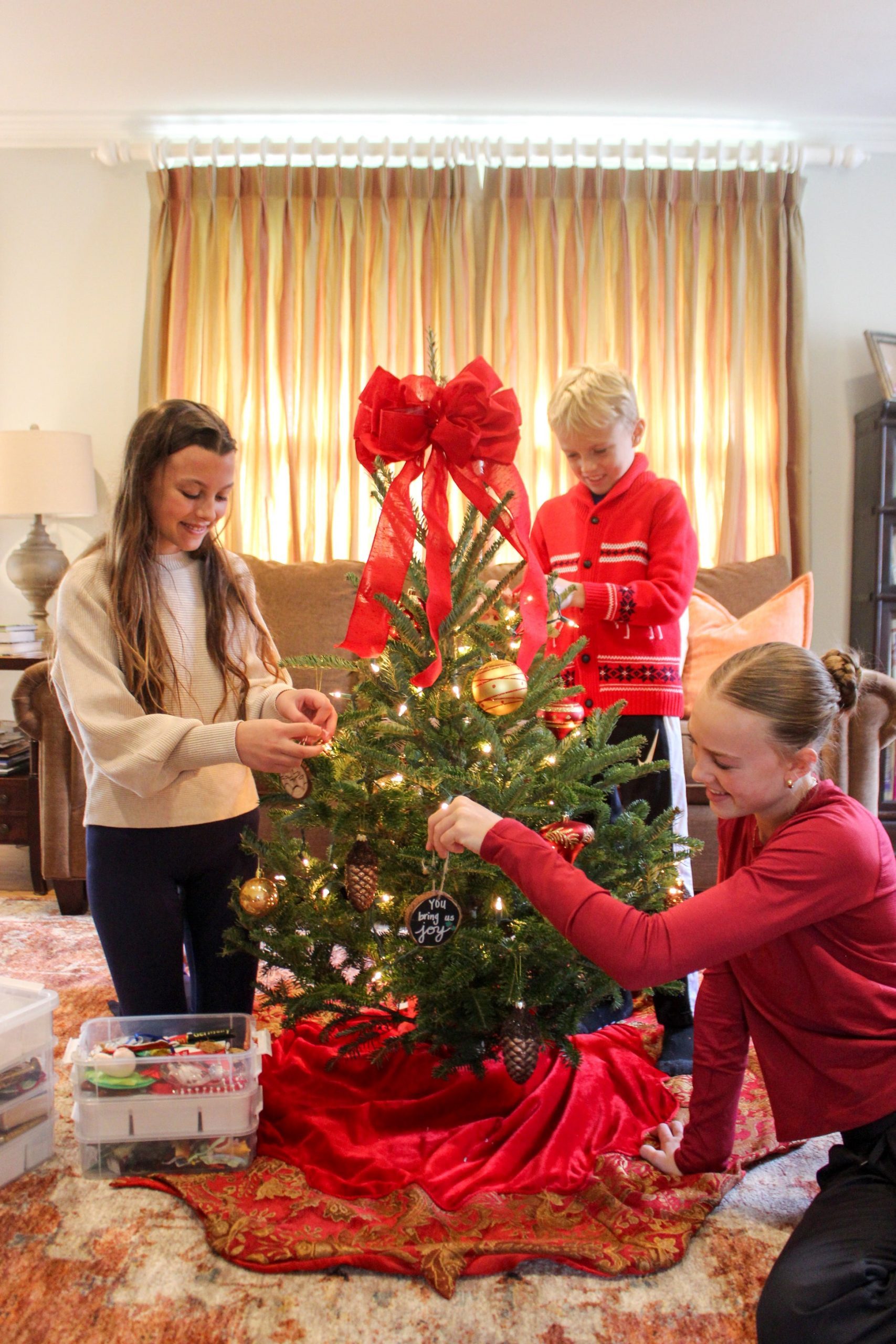 Traditional Tree with Gold Ornaments and Red Velvet Tree Skirt — Small Christmas Tree Decor