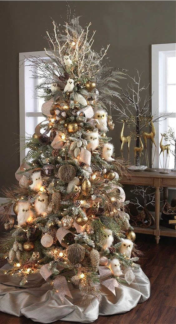 Elegant Woodland Theme with Owl Ornaments — Elegant Christmas Tree