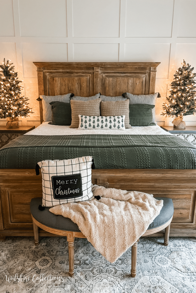 Transitional Christmas Bedroom with Symmetrical Christmas Trees Transitional Christmas Bedroom with Symmetrical Christmas Trees — Christmas Bedroom Decor