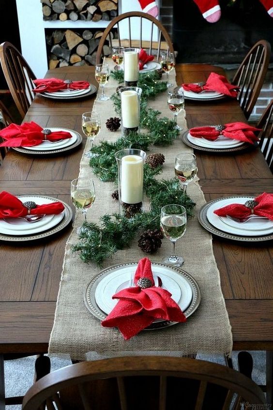 Farmhouse Christmas Table with Burlap Runner and Red Napkins — Christmas Table Setting