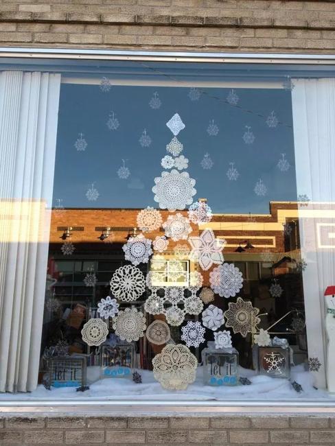 Store Window Display Featuring a Paper Snowflake Tree — Paper Snowflakes