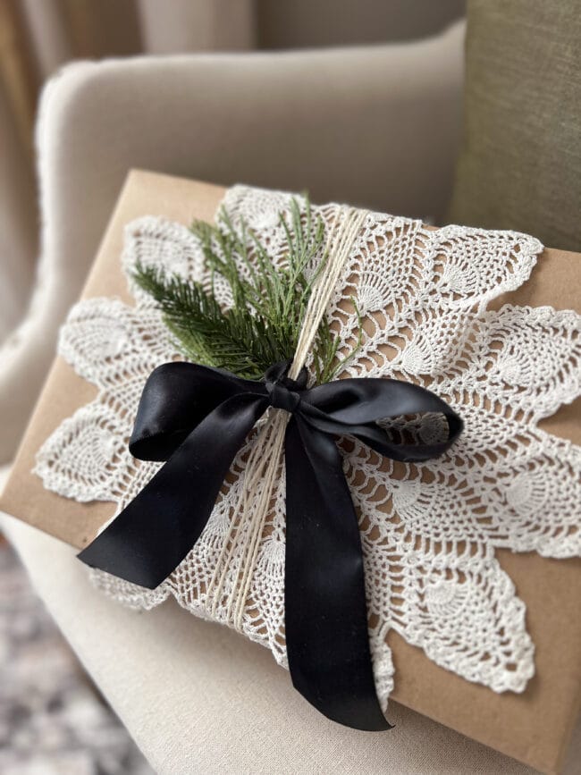 Vintage Doily Accent: Delicate Detail Vintage Doily Accent: Delicate Detail — Christmas Gift Wrapping