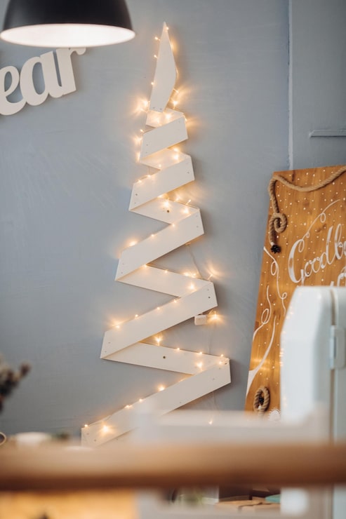 DIY Zig-Zag Wooden Fairy Light Wall Art DIY Zig-Zag Wooden Fairy Light Wall Art — Christmas Fairy Lights Wall