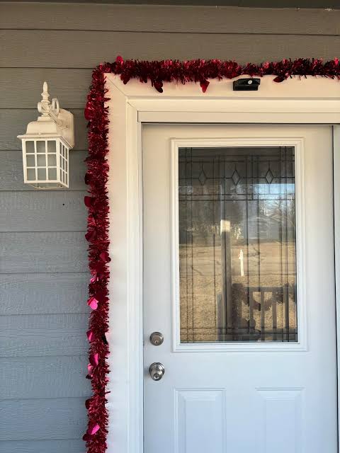 Farmhouse Entryway with Tinsel Garland Accents — Christmas Door Frame Lights