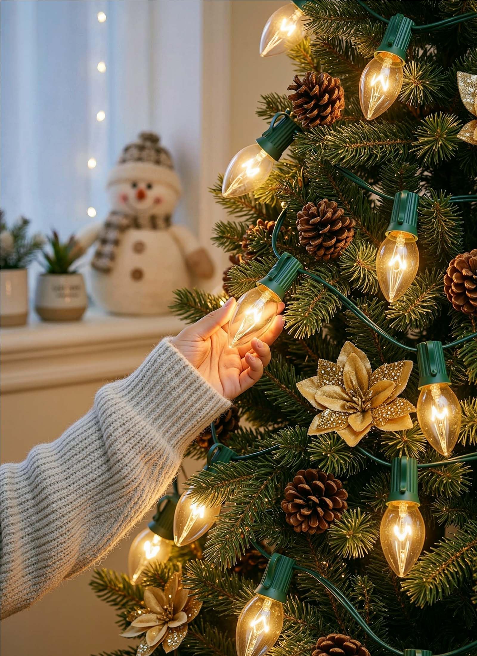 Vintage Incandescent Lights Complement Natural Tree Decorations Vintage Incandescent Lights Complement Natural Tree Decorations — Christmas Tree Lights