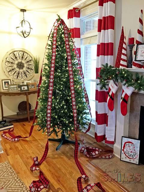 Vertical Ribbon Christmas Tree with Red and White Plaid